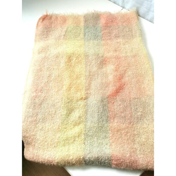 VINTAGE 100% Mohair Blanket Pastel Plaid Throw MADE IN SCOTLAND - Picture 8 of 8